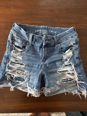 American Eagle Outfitters curvy midi Ripped Light Blue Denim Jean Shorts size 2